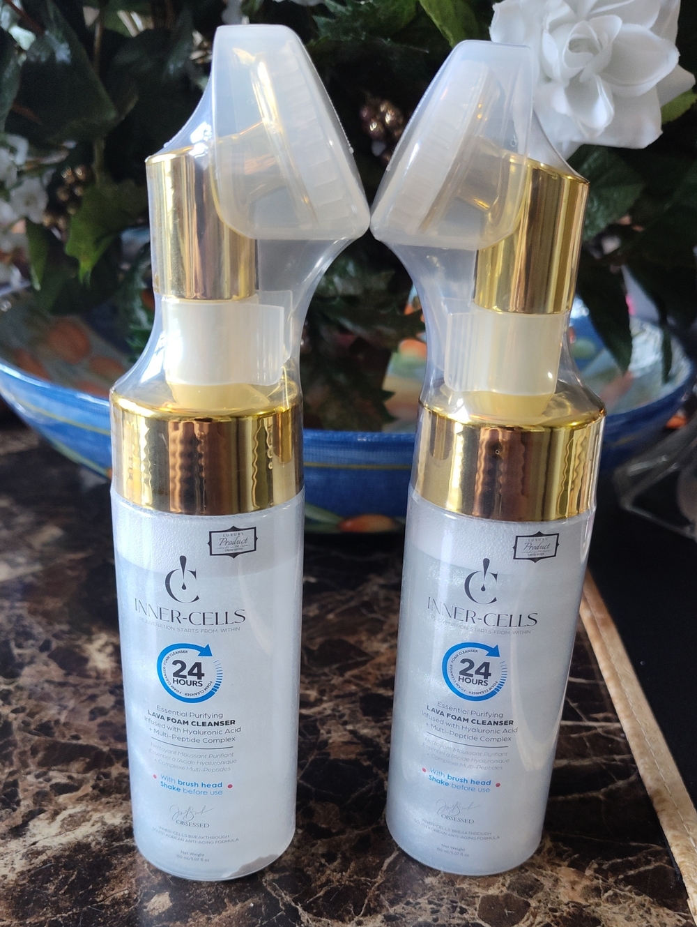 Two Inner Cells White & Gold Essential 24-Hour Lava Foam Cleanser for Women
